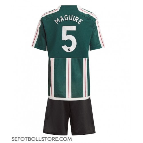 Manchester United Harry Maguire #5 Replika babykläder Bortaställ Barn 2023-24 Kortärmad (+ korta byxor)